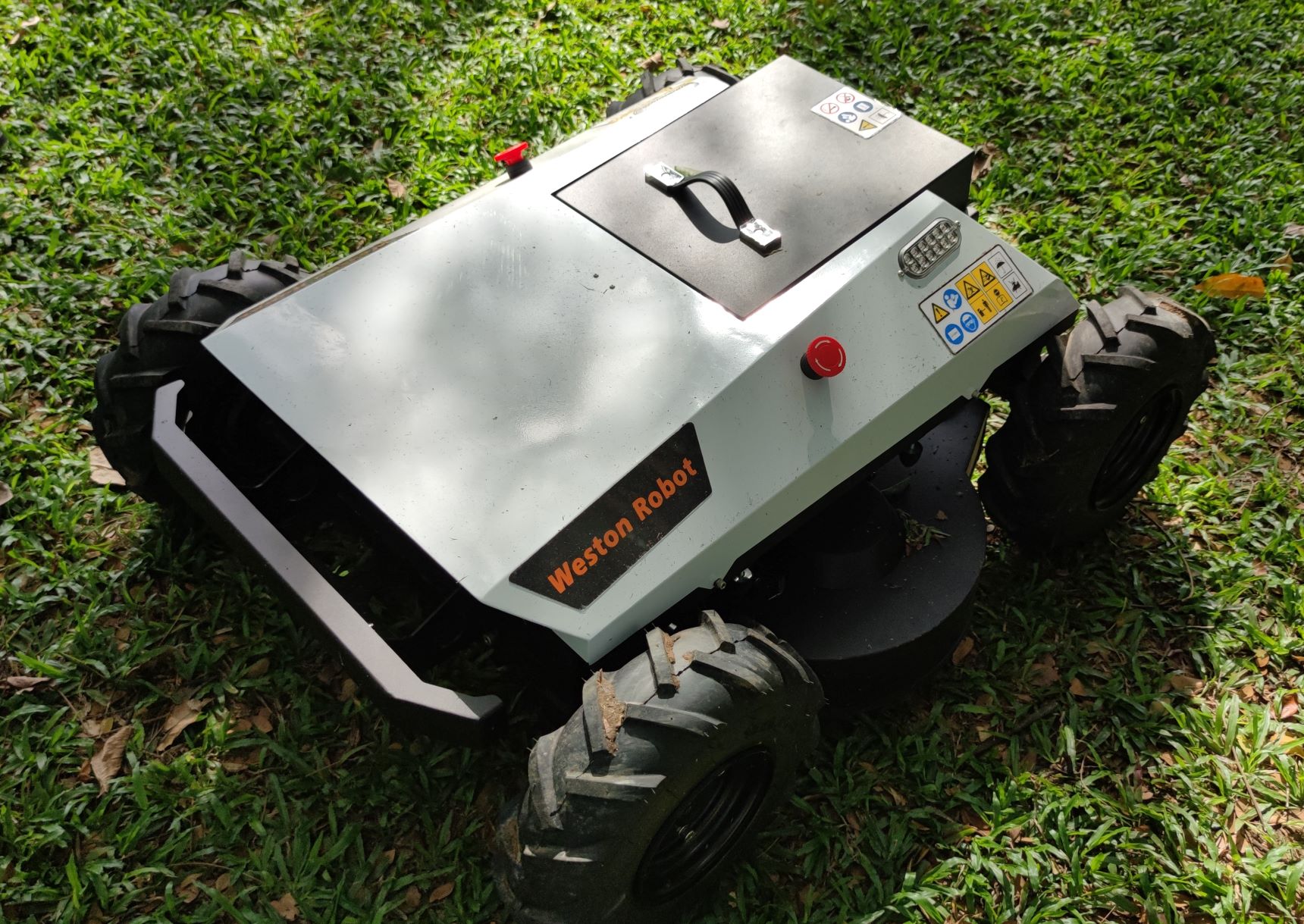 Electrical Robotic Mower Contributes to a More Sustainable Earth